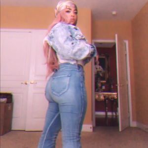 Meet your Posher, Melanie